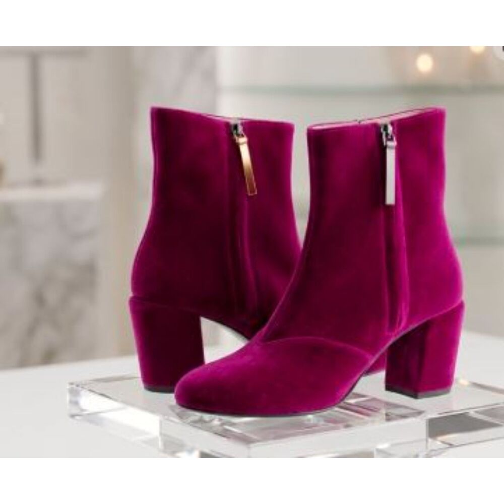 Theory Women's Velvet Block Heel Ankle Boots Booties Sz 40 NIB 498